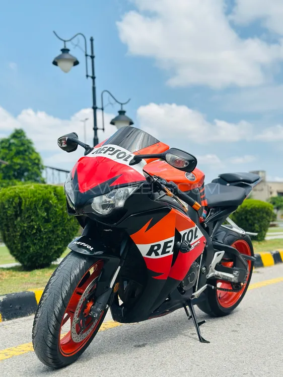 Honda CBR 1000RR 2010 for Sale Image-1