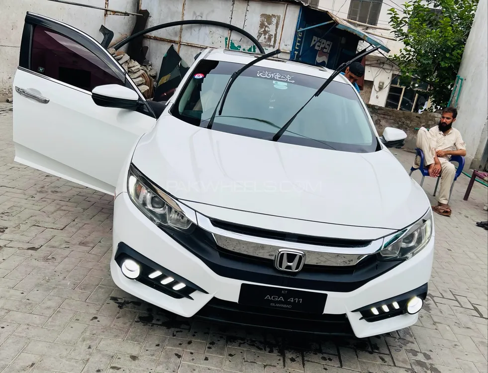 Honda Civic 2018 for Sale in Peshawar Image-1