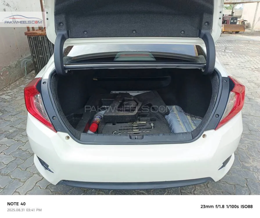 Honda Civic 2021 for Sale in Faisalabad Honda Civic 2021 for Sale in Faisalabad Image-7