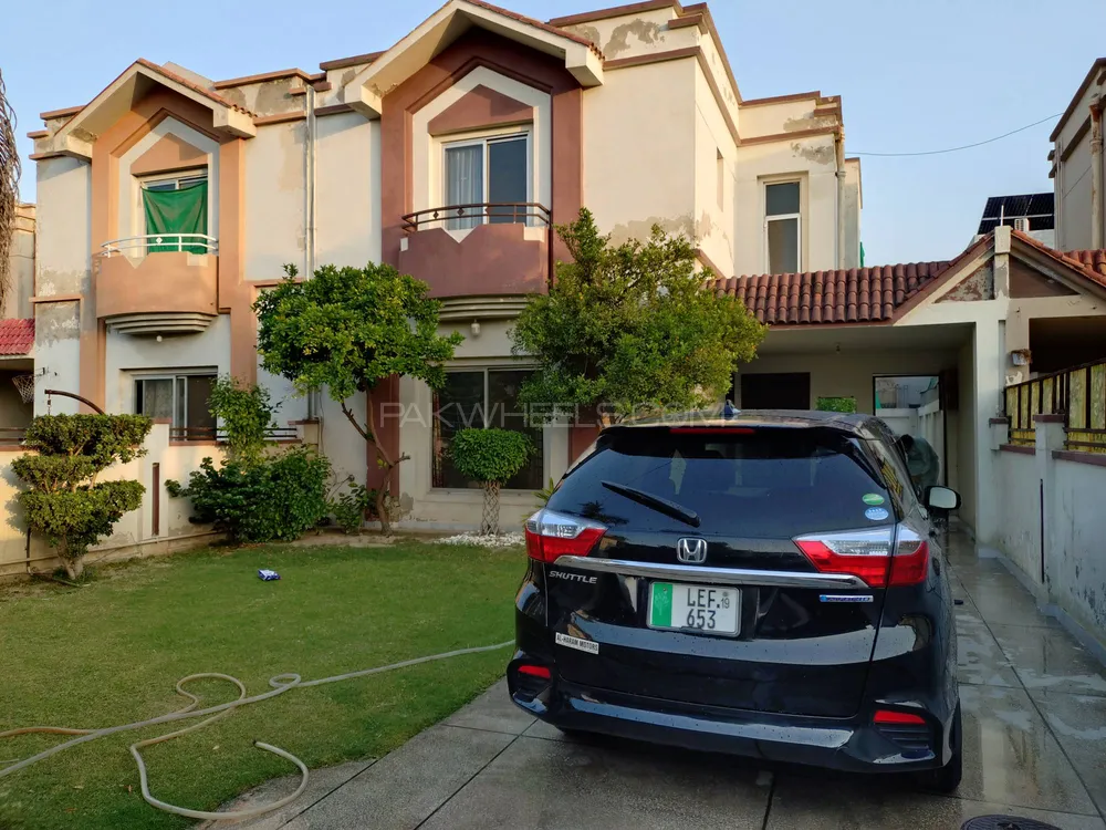 Honda Fit 2016 for Sale in Lahore Image-1