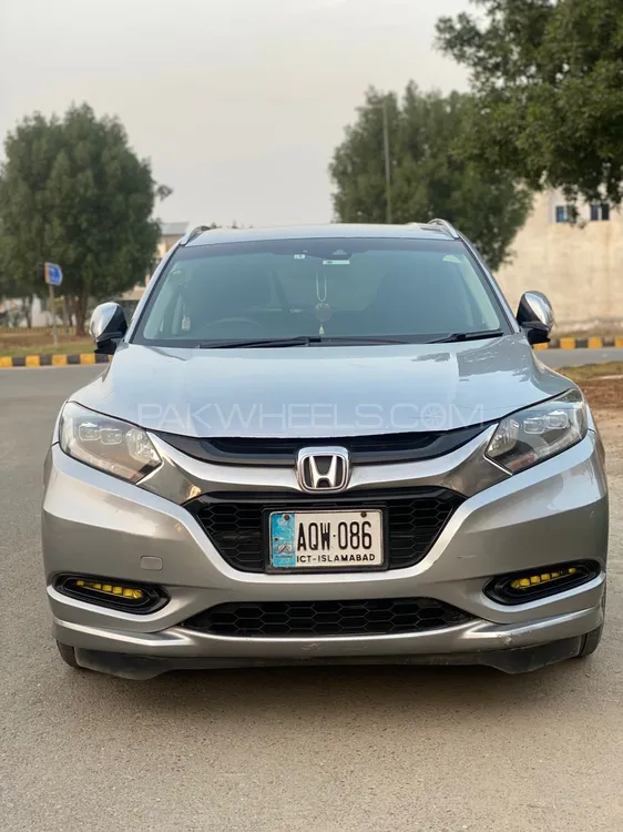 Honda Vezel 2020 for Sale in Faisalabad Image-1