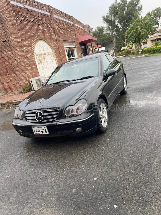 Mercedes Benz C Class 2003 for Sale in Islamabad Image-1