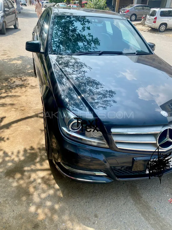 Mercedes Benz C Class 2011 for Sale in Islamabad Image-1