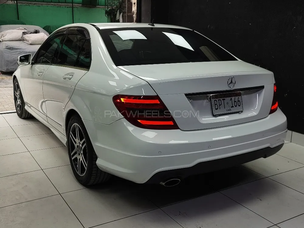 Mercedes Benz C Class 2012 for Sale in Karachi Image-1