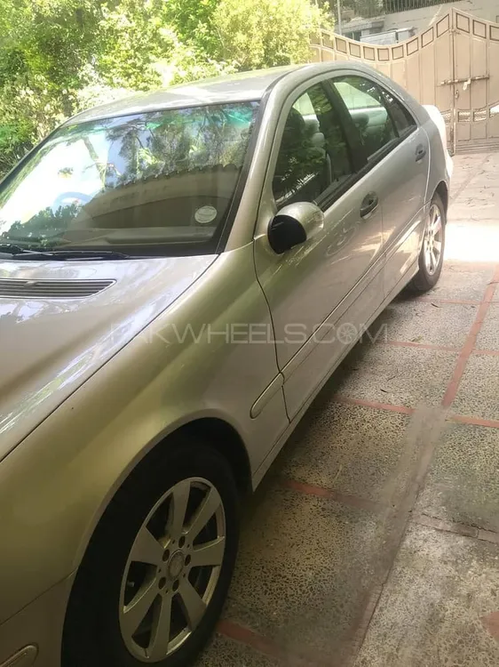 Mercedes Benz C Class 2009 for Sale in Islamabad Image-1