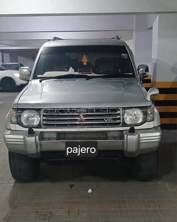 Mitsubishi Pajero 1992 for Sale in Karachi Image-1