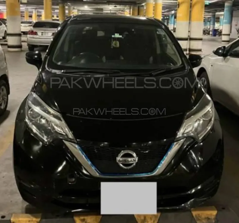 Nissan Note 2017 for Sale in Lahore Image-1