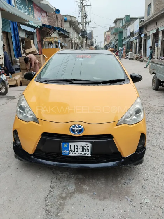 Toyota Aqua 2012 for Sale in Gujrat Image-1