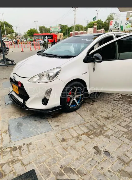 Toyota Aqua 2015 for Sale in Hyderabad Image-1