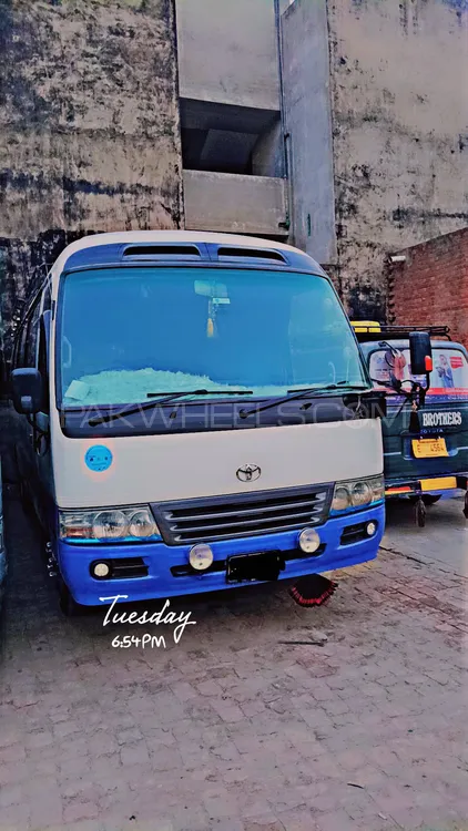 Toyota Coaster 1997 for Sale in Lahore Image-1