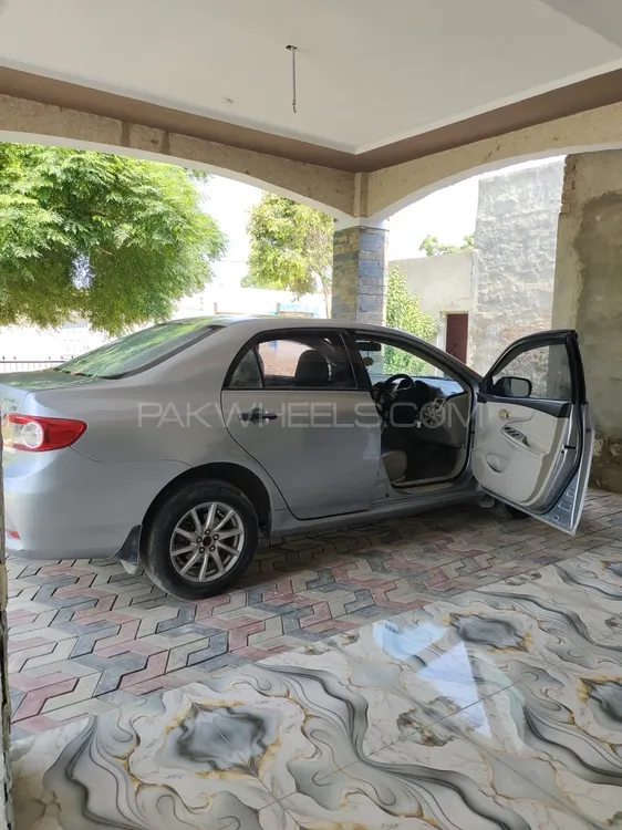 Toyota Corolla 2012 for Sale in Lahore Image-1