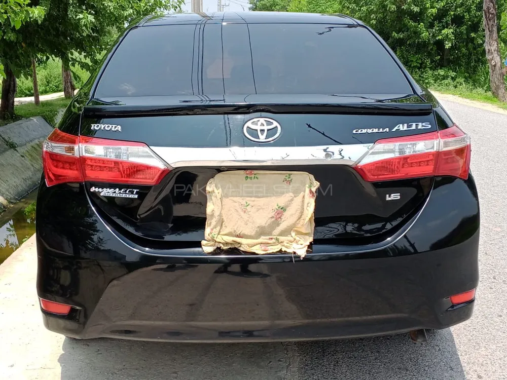 Toyota Corolla 2015 for Sale in Swabi Image-1