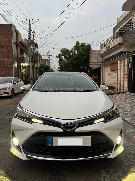 Toyota Corolla 2018 for Sale in Faisalabad Image-1