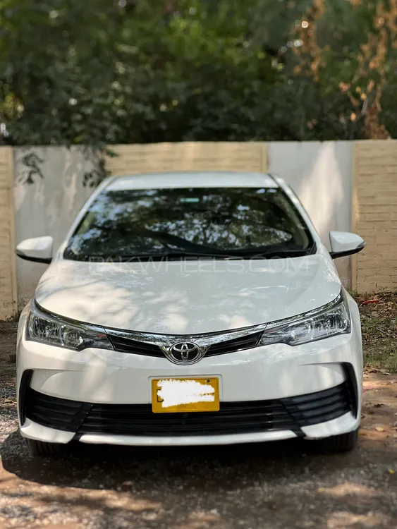 Toyota Corolla 2018 for Sale in Peshawar Image-1