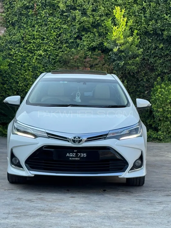 Toyota Corolla 2018 for Sale in Peshawar Image-1