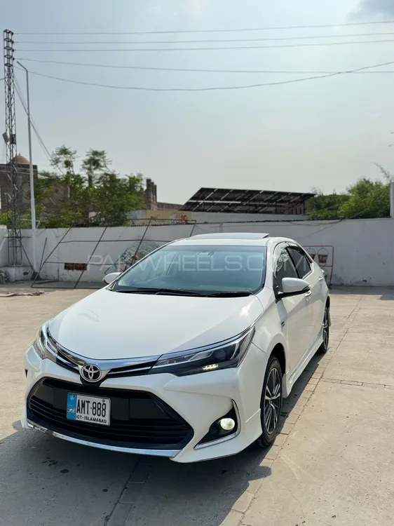 Toyota Corolla 2019 for Sale in Peshawar Image-1