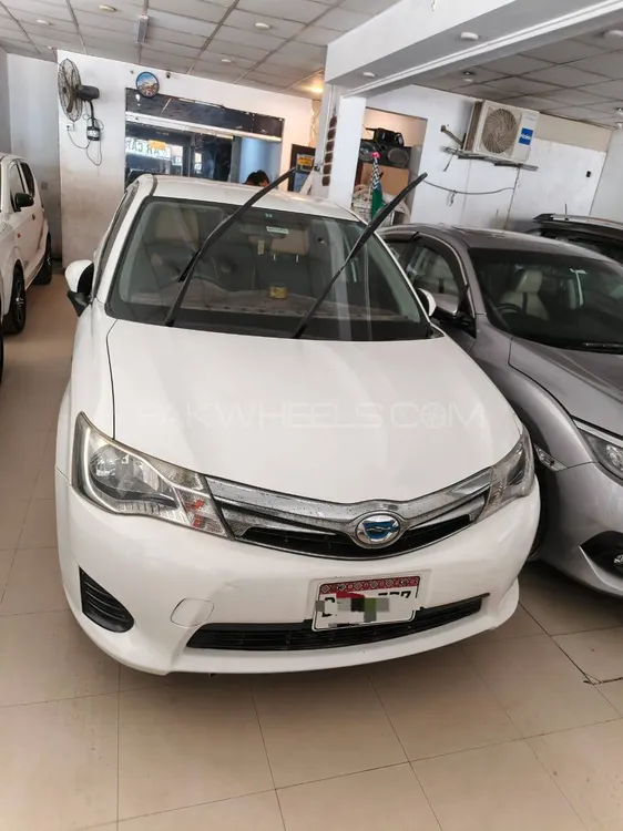 Toyota Corolla Axio 2014 for Sale in Karachi Image-1