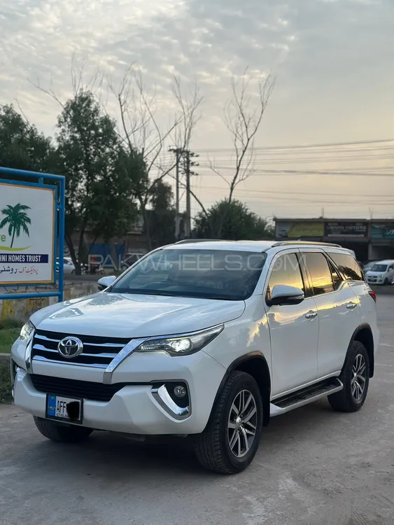 Toyota Fortuner 2017 for Sale in Gujranwala Image-1