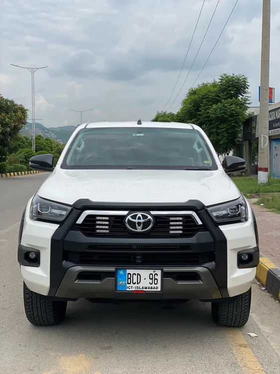 Toyota Hilux 2023 for Sale in Islamabad Image-1