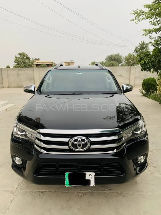 Toyota Hilux 2018 for Sale in Mian Wali Image-1