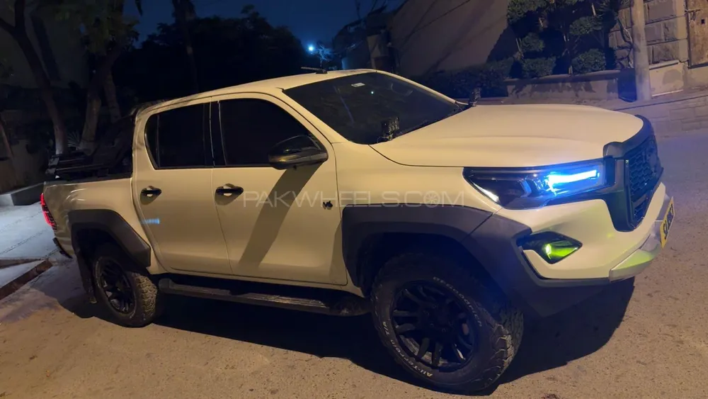 Toyota Hilux 2017 for Sale in Karachi Image-1