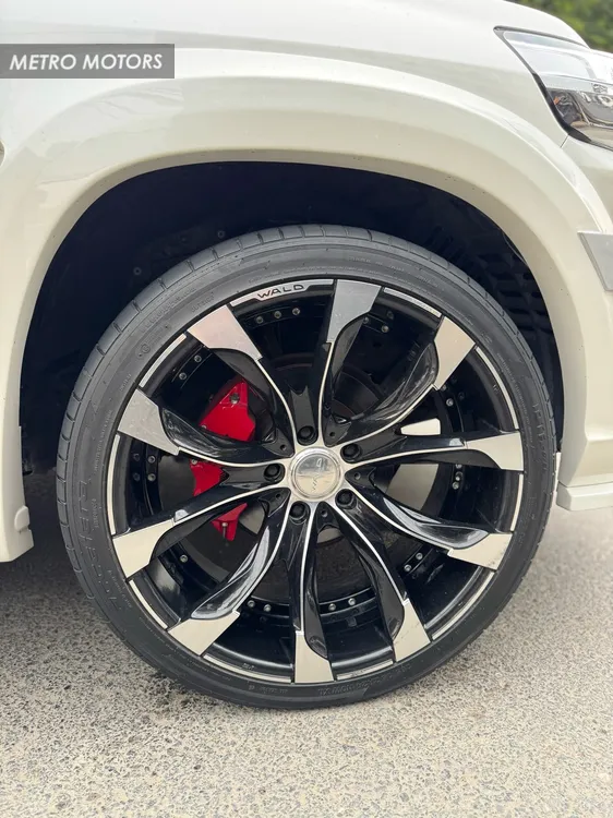 Toyota Land Cruiser 2019 for Sale in Lahore Toyota Land Cruiser 2019 for Sale in Lahore Image-10