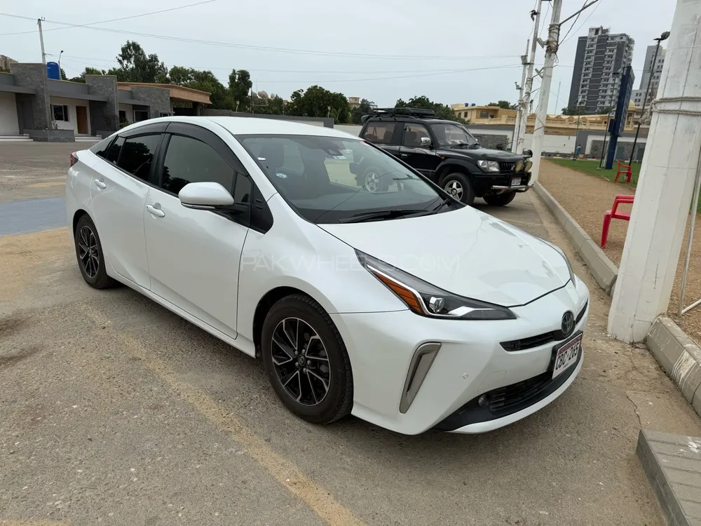 Toyota Prius 2020 for Sale in Karachi Image-1