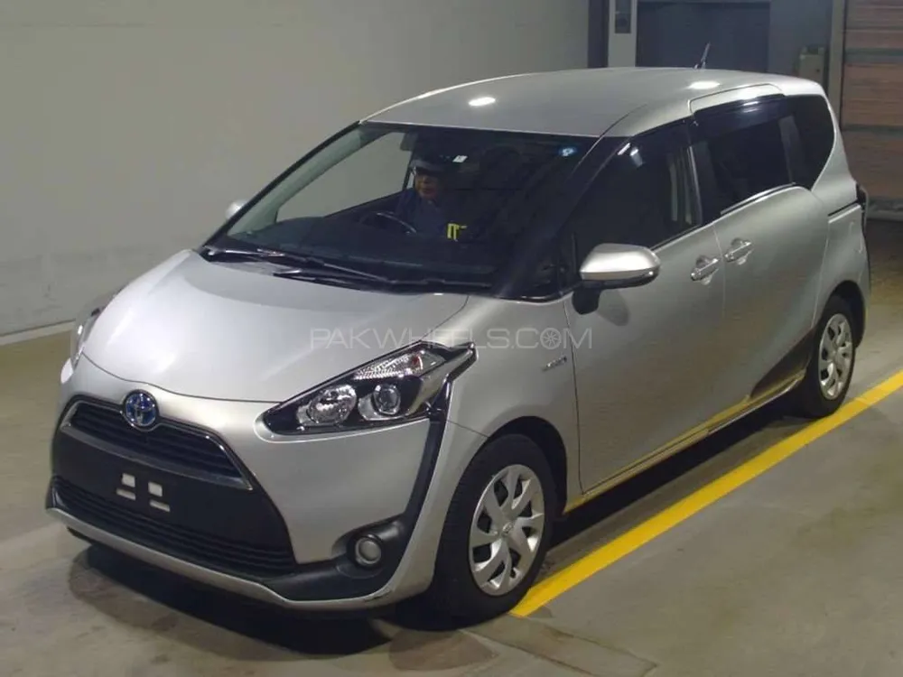 Toyota Sienta 2018 for Sale in Peshawar Toyota Sienta 2018 for Sale in Peshawar Image-15