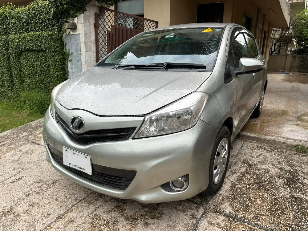 Toyota Vitz 2011 for Sale in Islamabad Image-1