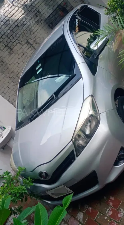 Toyota Vitz 2013 for Sale in Peshawar Image-1