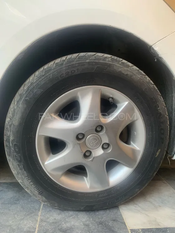 Toyota Vitz 2010 for Sale in Peshawar Image-1