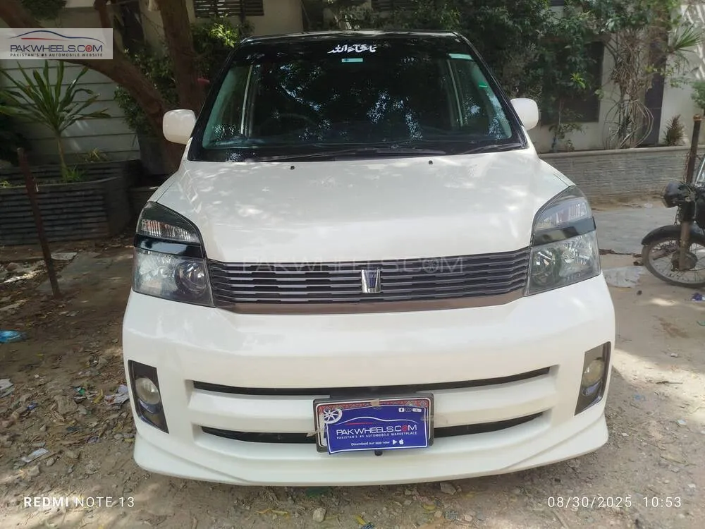 ٹویوٹا ووکسی 2004 for Sale in کراچی Image-1