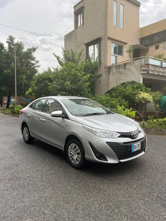 Toyota Yaris Sedan 2022 for Sale in Lahore Image-1