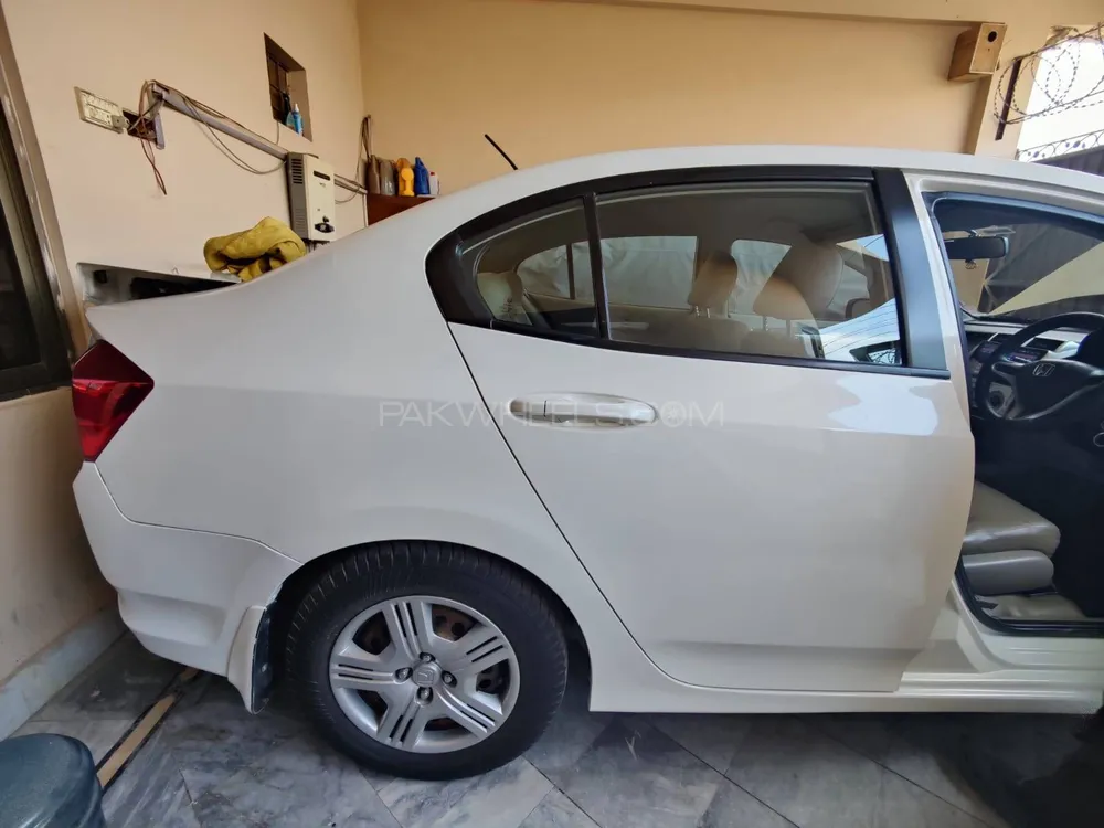 Honda City 2016 for Sale in Faisalabad Image-1