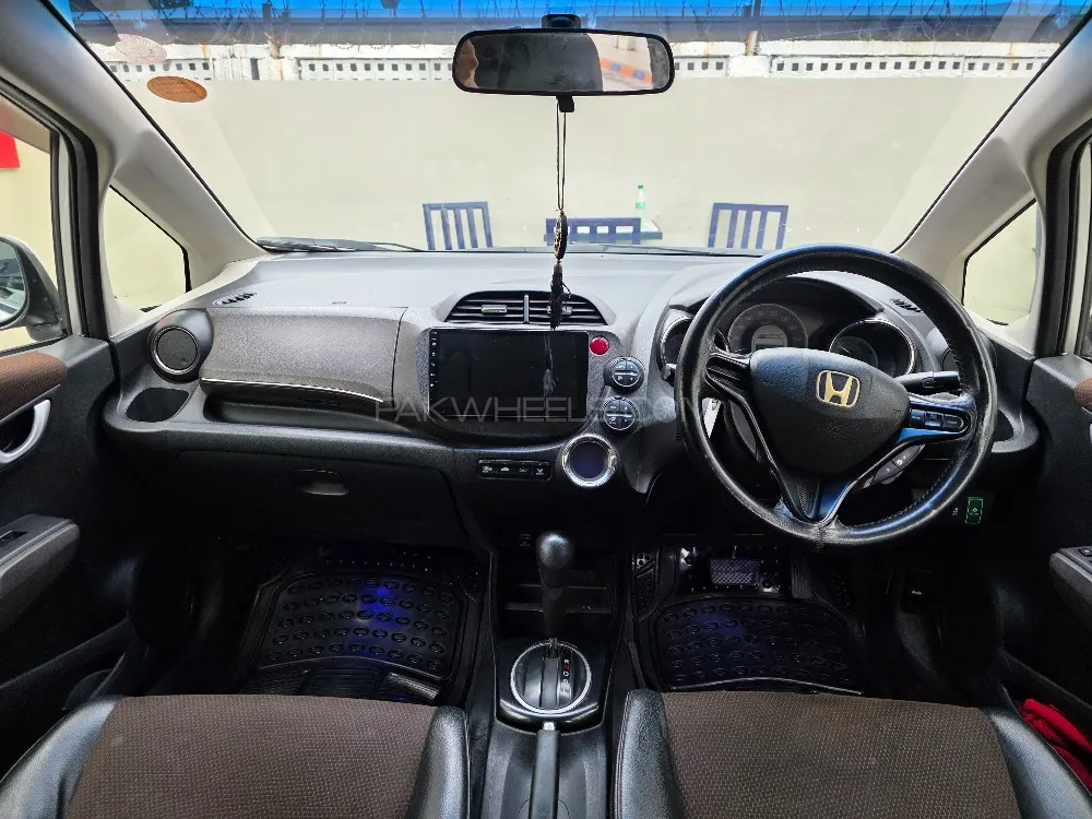 Honda Fit 2012 for Sale in Gujranwala Honda Fit 2012 for Sale in Gujranwala Image-11