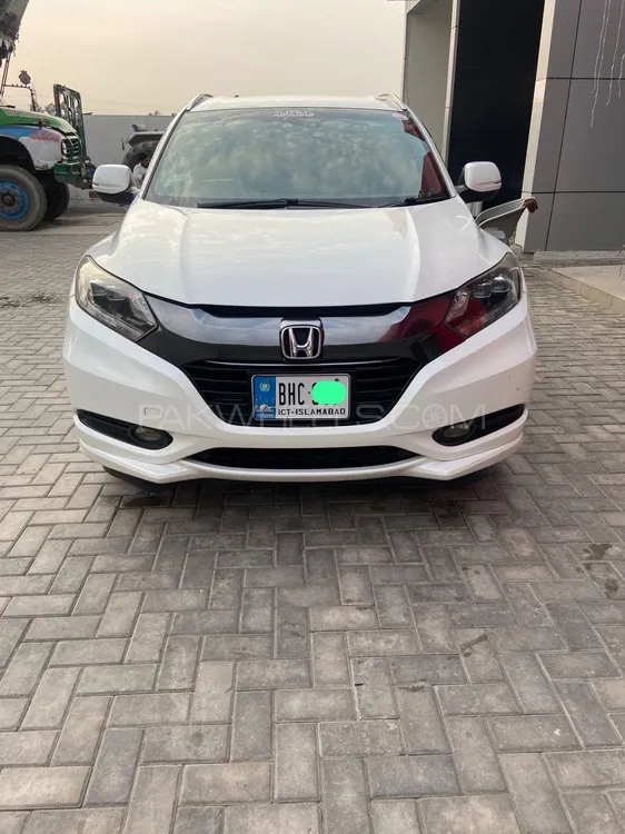 Honda Vezel 2021 for Sale in Faisalabad Image-1