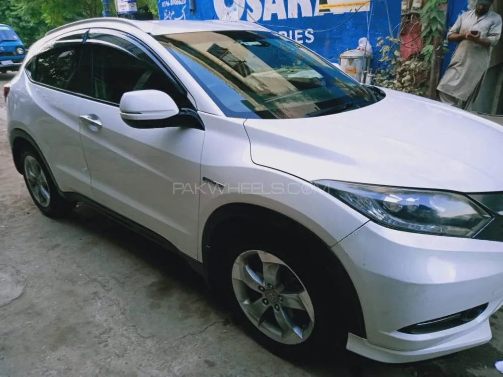 Honda Vezel 2014 for Sale in Islamabad Image-1