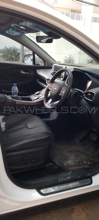 Hyundai Santa Fe 2024 for Sale in Karachi Hyundai Santa Fe 2024 for Sale in Karachi Image-6