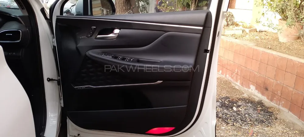Hyundai Santa Fe 2024 for Sale in Karachi Hyundai Santa Fe 2024 for Sale in Karachi Image-7