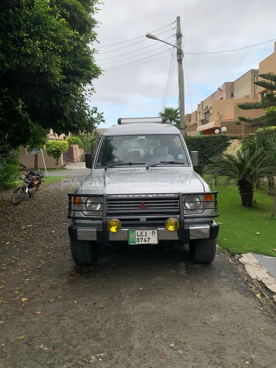 Mitsubishi Pajero 1988 for Sale in Lahore Image-1