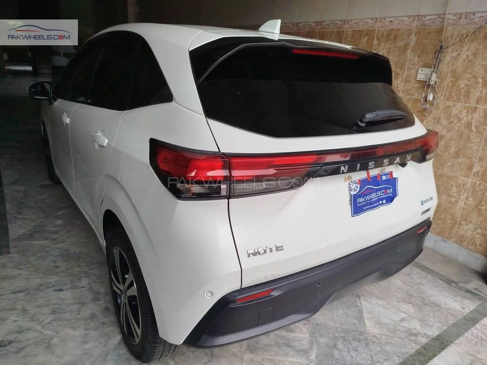 Nissan Note 2022 for Sale in Lahore Nissan Note 2022 for Sale in Lahore Image-5