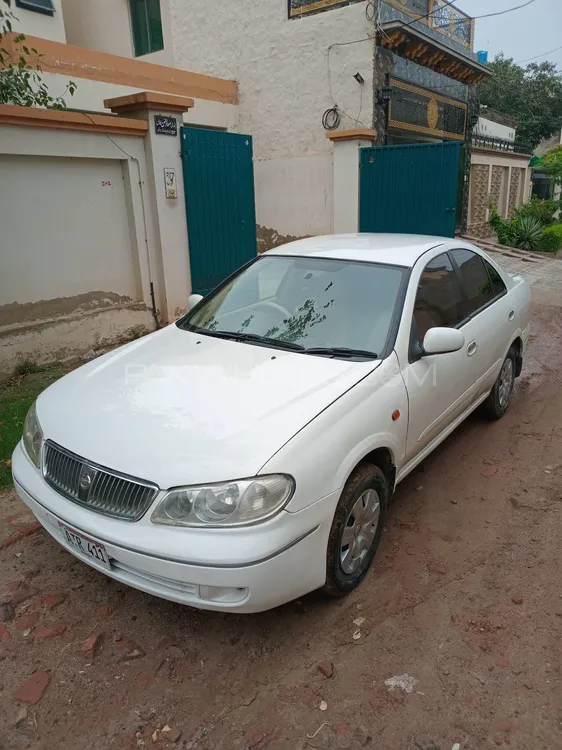 Nissan Sunny 2010 for Sale in Sahiwal Nissan Sunny 2010 for Sale in Sahiwal Image-3