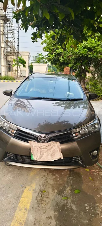 Toyota Corolla 2017 for Sale in Lahore Image-1