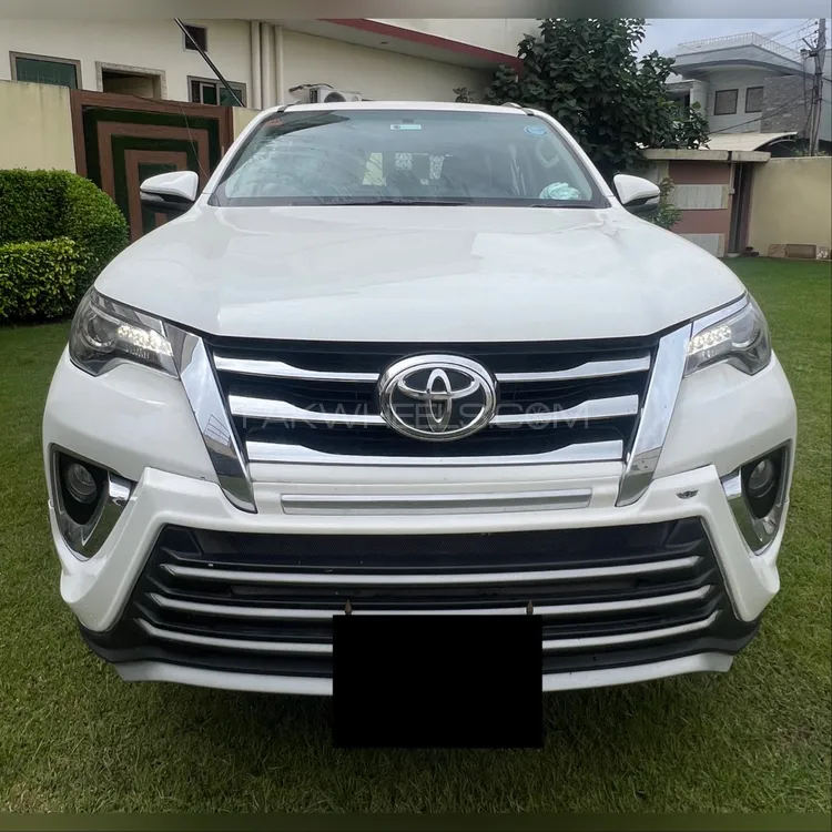 Toyota Fortuner 2018 for Sale in Gujranwala Image-1