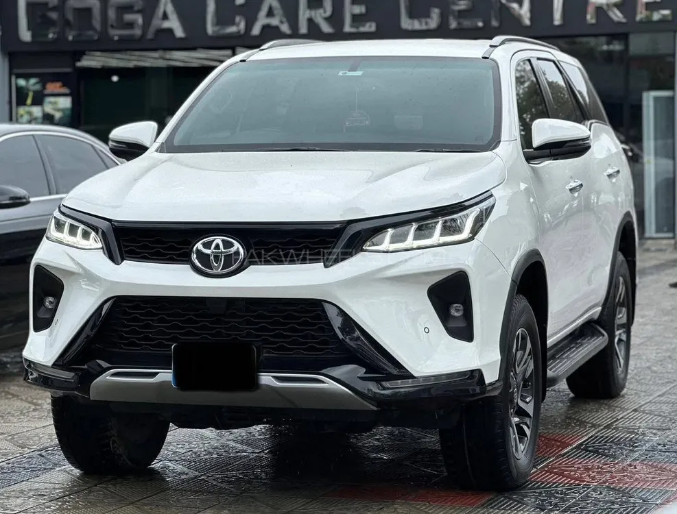 Toyota Fortuner 2023 for Sale in Islamabad Image-1