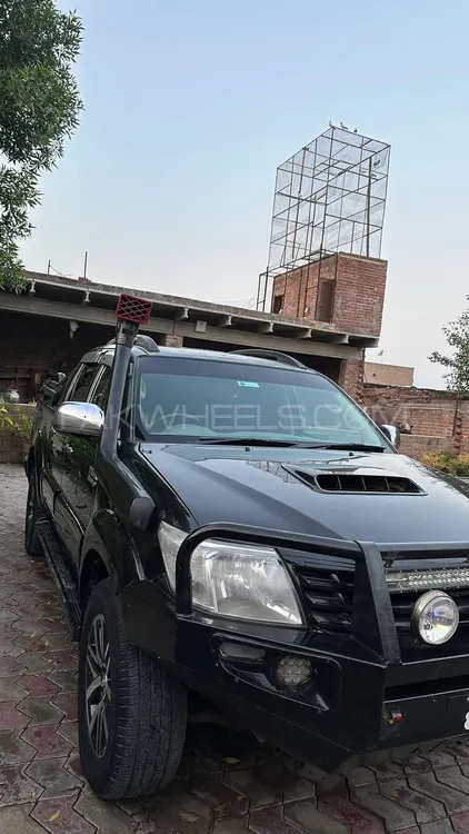 Toyota Hilux 2009 for Sale in Lahore Image-1