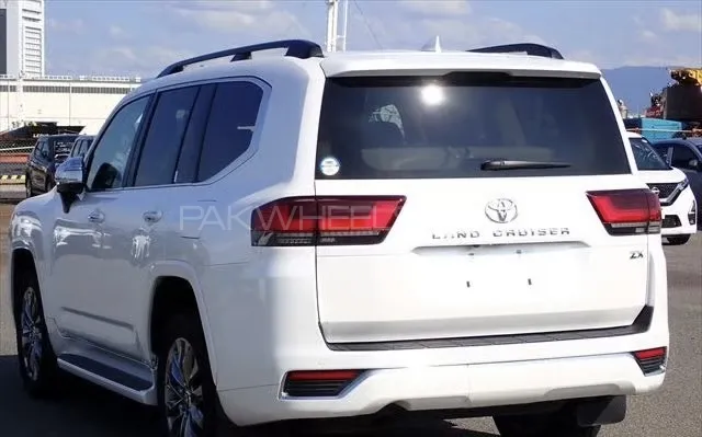 Toyota Land Cruiser 2022 for Sale in Jhelum Toyota Land Cruiser 2022 for Sale in Jhelum Image-6