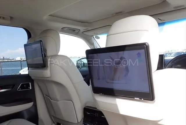 Toyota Land Cruiser 2022 for Sale in Jhelum Toyota Land Cruiser 2022 for Sale in Jhelum Image-10