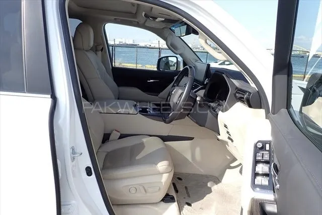 Toyota Land Cruiser 2022 for Sale in Jhelum Toyota Land Cruiser 2022 for Sale in Jhelum Image-8