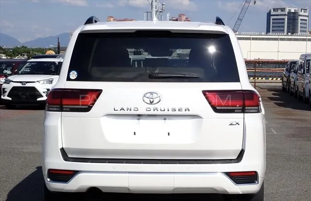 Toyota Land Cruiser 2022 for Sale in Jhelum Toyota Land Cruiser 2022 for Sale in Jhelum Image-4